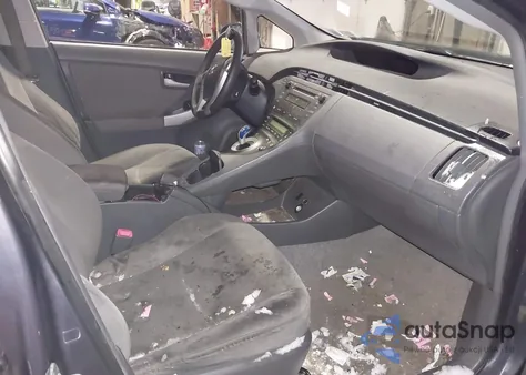 2011 Toyota Prius Three z USA, uszkodzony, nr VIN JTDKN3DU3B0299575